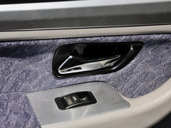 2010款 2.2T 手动 莱动柴油标准型短货箱