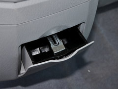 2010款 2.2T 手动 莱动柴油标准型短货箱