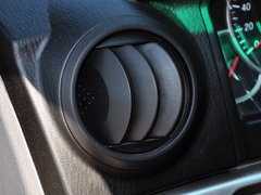 2010款 2.2T 手动 莱动柴油标准型短货箱