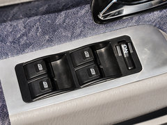 2010款 2.2T 手动 莱动柴油标准型短货箱
