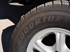 2010款 2.2T 手动 莱动柴油标准型短货箱