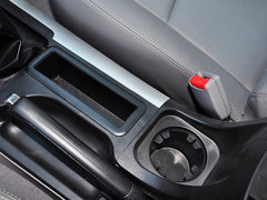 2010款 2.2T 手动 莱动柴油标准型短货箱