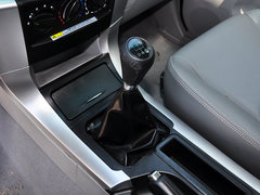 2010款 2.2T 手动 莱动柴油标准型短货箱