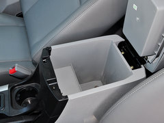2010款 2.2T 手动 莱动柴油标准型短货箱