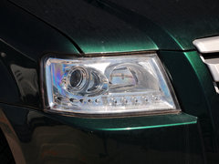 2010款 2.2T 手动 莱动柴油标准型短货箱