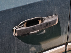 2010款 2.2T 手动 莱动柴油标准型短货箱