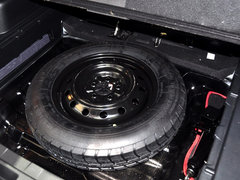 2013款 2.0L 手动 尊贵版