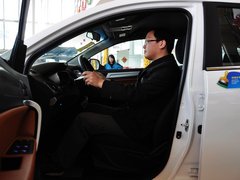 2013款 2.0L 手动 尊贵版
