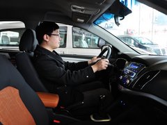 2013款 2.0L 手动 尊贵版