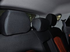 2013款 2.0L 手动 尊贵版