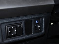 2013款 2.0L 手动 尊贵版