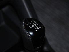 2013款 2.0L 手动 尊贵版