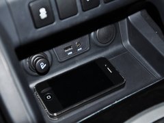 2013款 2.0L 手动 尊贵版