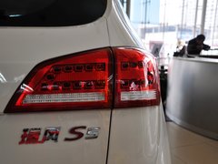 2013款 2.0L 手动 尊贵版
