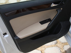 2013款 1.6L 自动 舒适型