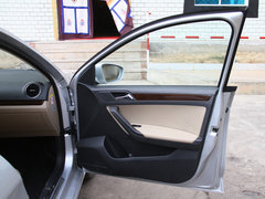 2013款 1.6L 自动 舒适型
