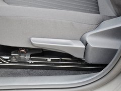 2013款 1.6L 自动 舒适型