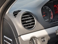 2013款 1.6L 自动 舒适型