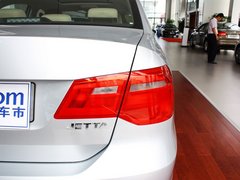 2013款 1.6L 自动 舒适型