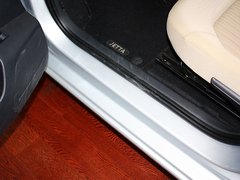 2013款 1.6L 自动 舒适型