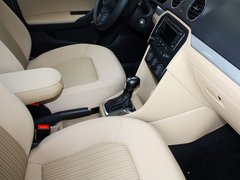 2013款 1.6L 自动 舒适型