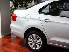 2013款 1.6L 自动 舒适型
