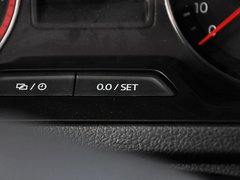 2013款 1.6L 自动 豪华型