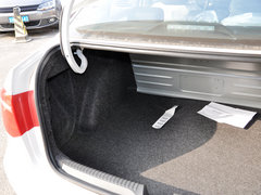 2013款 1.6L 自动 豪华型