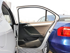2013款 1.6L 自动 豪华型