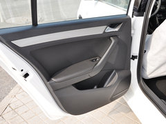 2013款 1.6L 自动 豪华型
