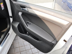 2013款 1.6L 自动 豪华型