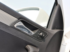 2013款 1.6L 自动 豪华型