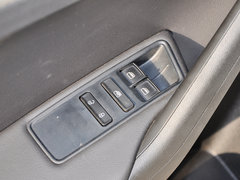 2013款 1.6L 自动 豪华型