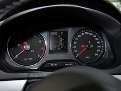 2013款 1.6L 自动 豪华型