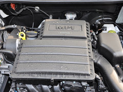 2013款 1.6L 自动 豪华型