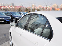 2013款 1.6L 自动 豪华型