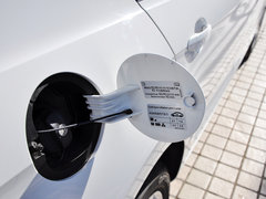 2013款 1.6L 自动 豪华型