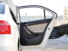2013款 1.6L 自动 豪华型