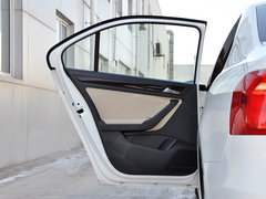 2013款 1.6L 自动 豪华型