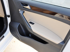 2013款 1.6L 自动 豪华型
