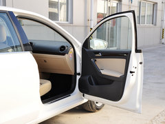 2013款 1.6L 自动 豪华型