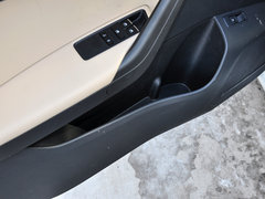 2013款 1.6L 自动 豪华型