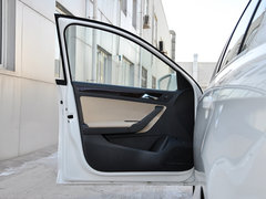 2013款 1.6L 自动 豪华型