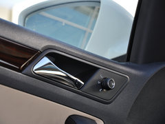 2013款 1.6L 自动 豪华型
