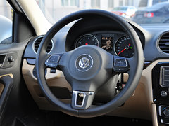 2013款 1.6L 自动 豪华型