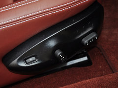 2013款 4.7L Sport Automatic