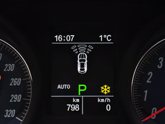 2013款 4.7L Sport Automatic