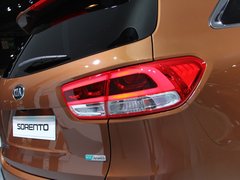 2015款 索兰托L 2.0T GDI 汽油4WD旗舰版 5座 国V