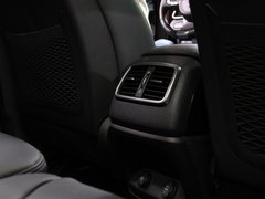2015款 索兰托L 2.0T GDI 汽油4WD旗舰版 5座 国V