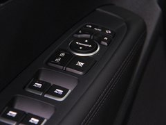2015款 索兰托L 2.0T GDI 汽油4WD旗舰版 5座 国V